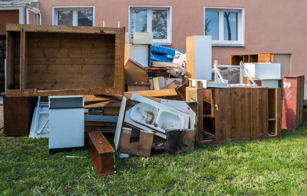 Best Yard Cleanup Services  in Litchfield, IL